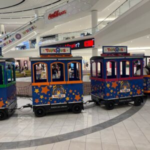 A Toys 'R' Us train makes the rounds in the mall throughways. (Photo Credit: Retail TouchPoints)