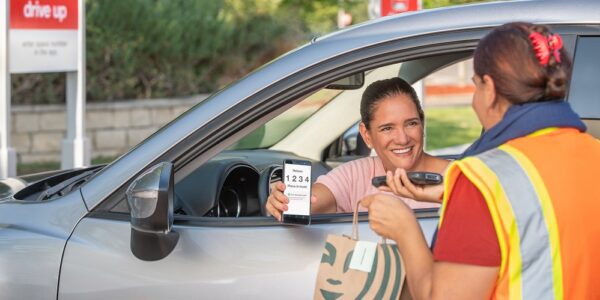 Target expands Starbucks pick up
