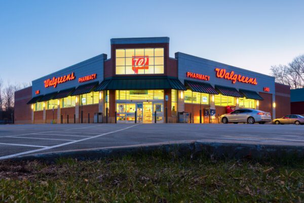 Walgreens has settled a lawsuit from investors in the fallout of its 2015 deal to acquire Rite Aid.